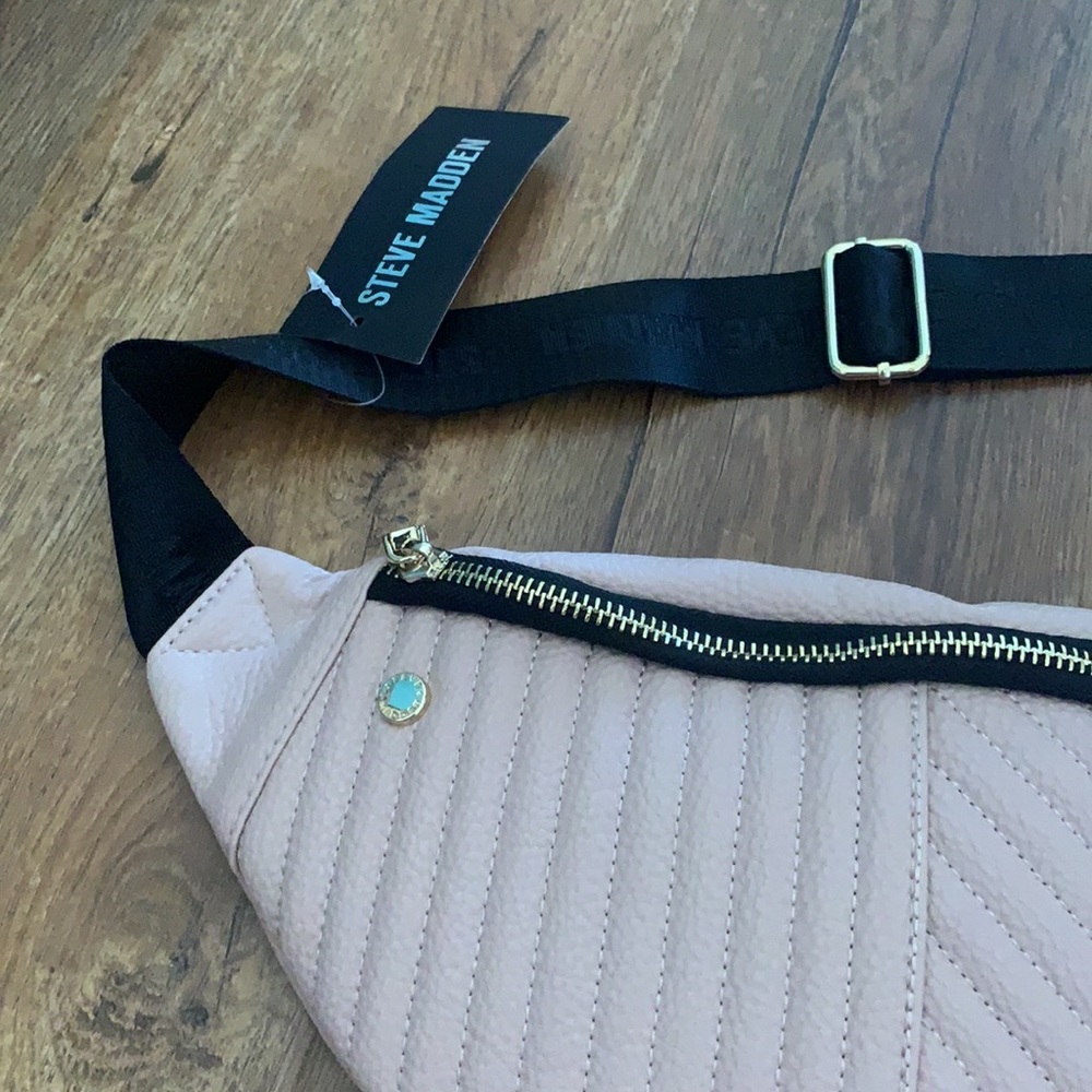 NWT Steve Madden light pink belt bag - Picture 2 of 9